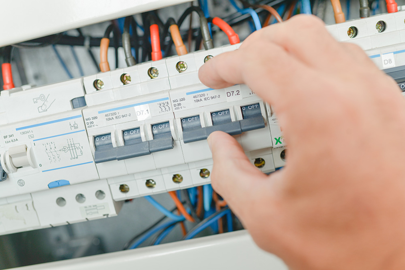 Elektro­installation bei EAA Elektro Anlagenbau Amberg in Amberg