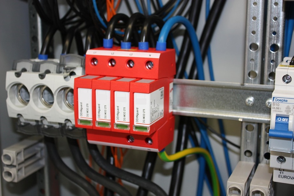 U berspannungsschutz bei EAA Elektro Anlagenbau Amberg in Amberg